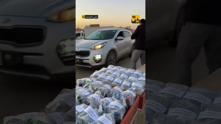 نشطاء سوريون في إدلب يوزعون وجبات إفطار على روح شـ،ـ.ـهداء سوريا وفلسـ،ـ.ـطين